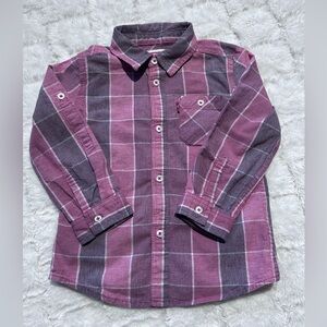 Levi’s Boys 100% Cotton Plaid Long Sleeve Button Down Shirt with One Pocket‎